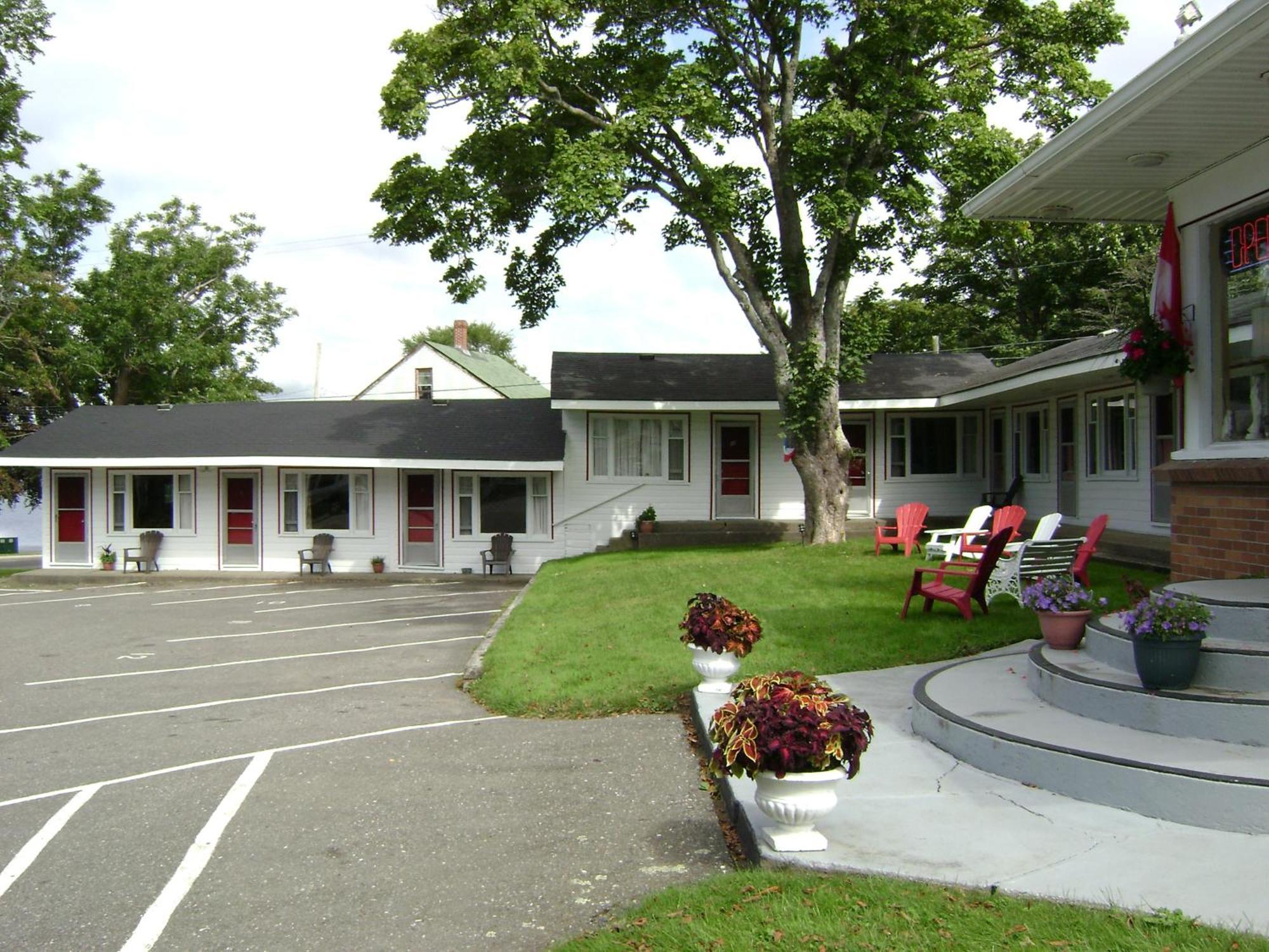 Lakelawn B&B And Motel Yarmouth Eksteriør billede